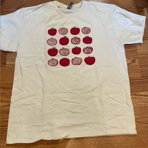 Gildan tee, cream with tomato design